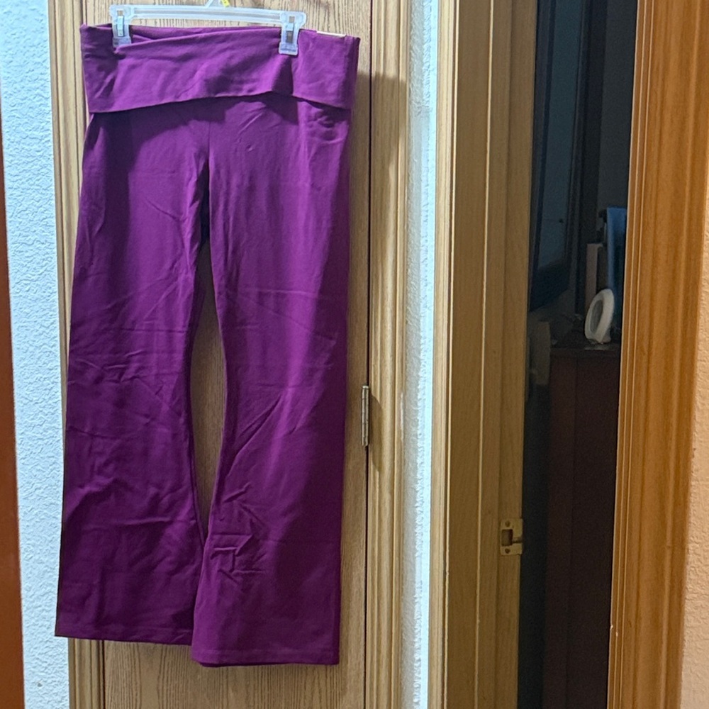 🆕 PINK Victoria’s Secret Yoga Pants